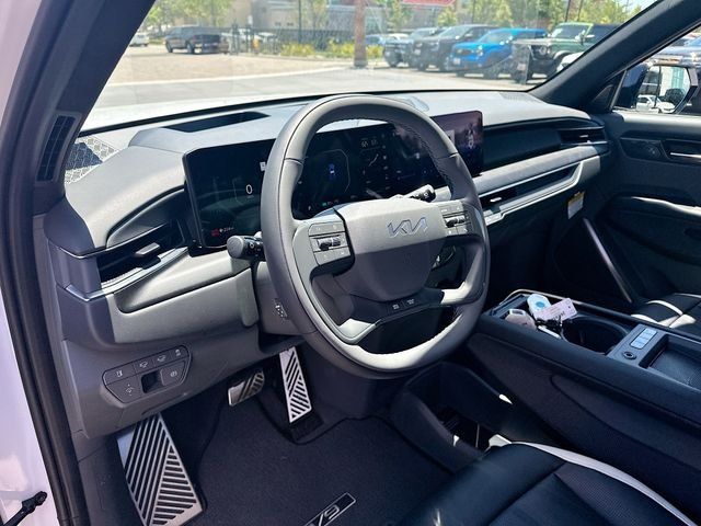 New 2026 Glacial White Pearl / Black Ro Kia GT-Line AWD image 9