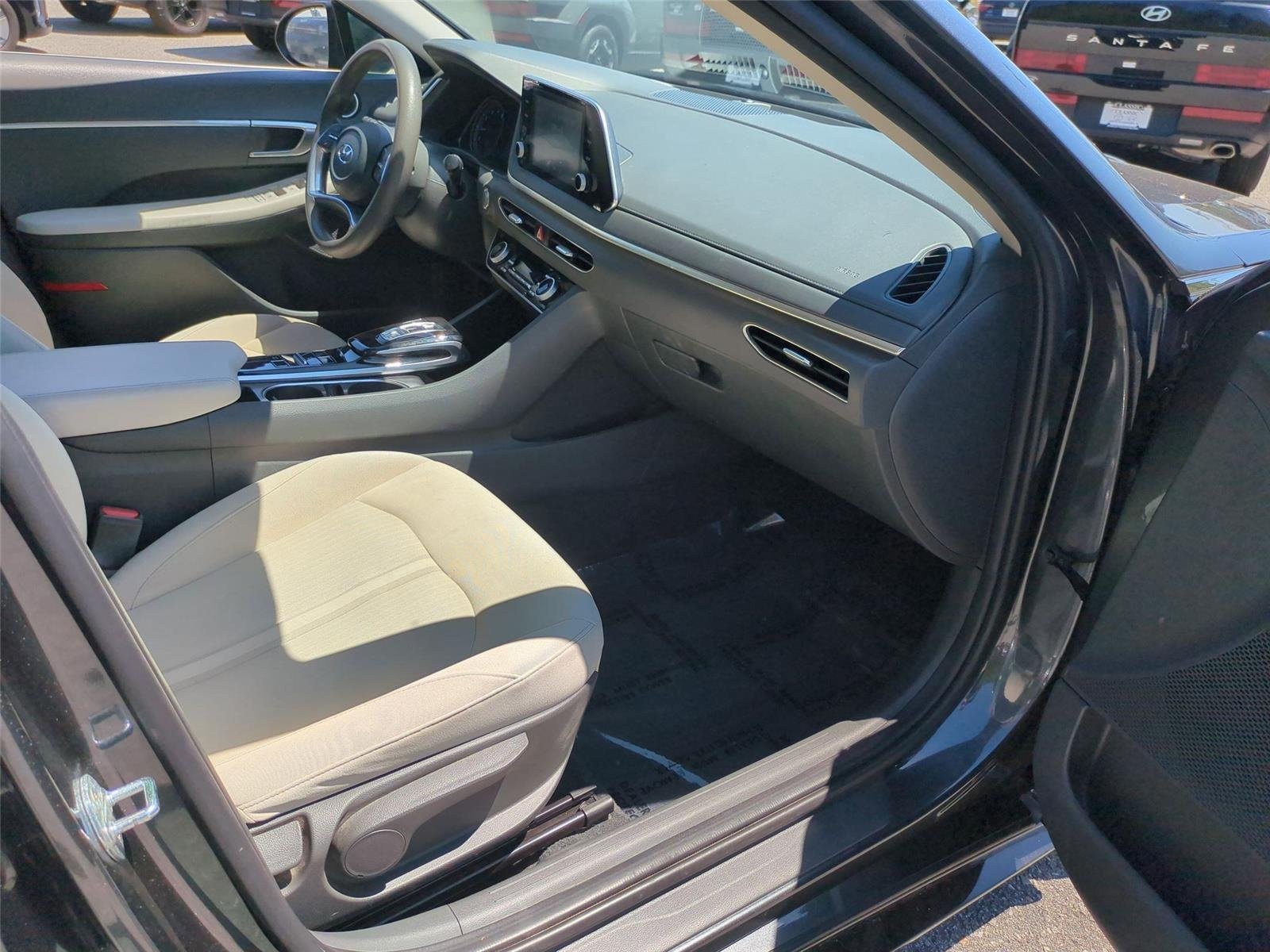 Used 2022 Portofino Gray Hyundai SEL image 38