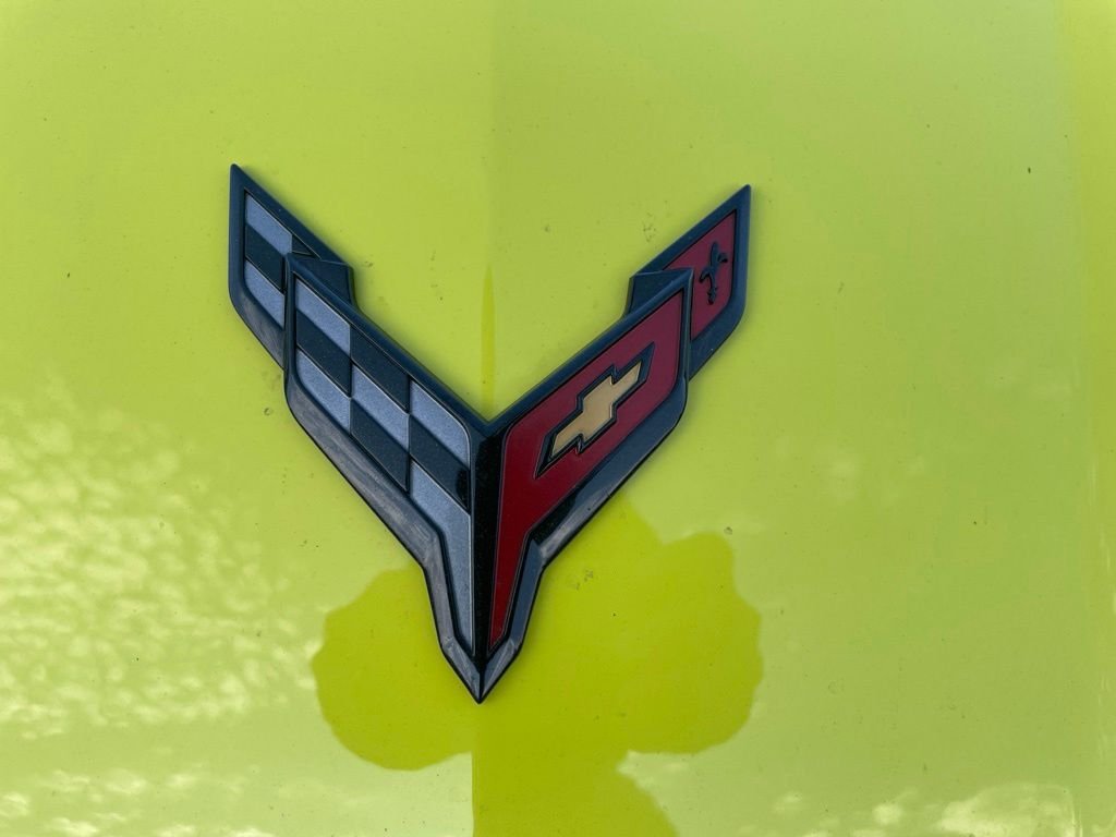 Used 2021 Yellow Metallic Chevrolet Stingray image 12