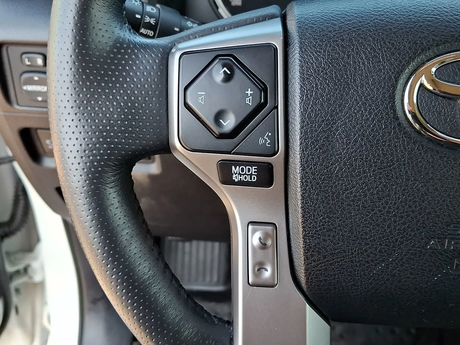 Certified Used 2023 Blizzard Pearl Toyota Limited image 26