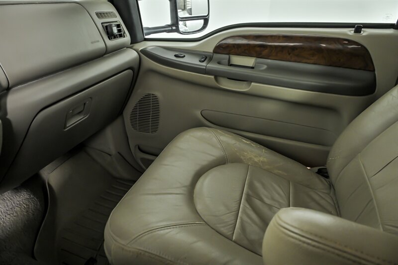 2000 Ford F-350 Super Duty LARIAT - Photo 27