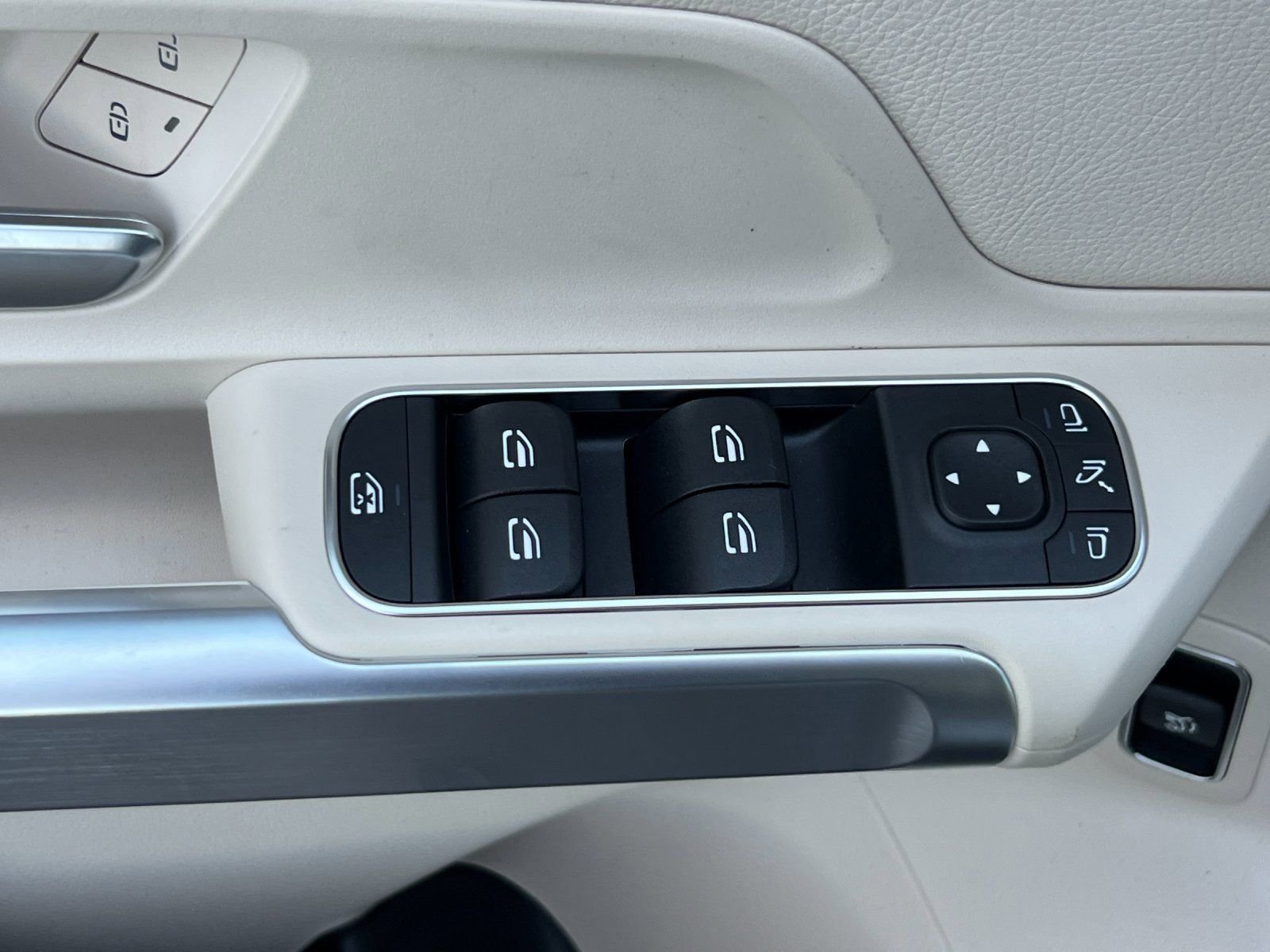 New 2026 Polar White Mercedes-Benz 250 image 15