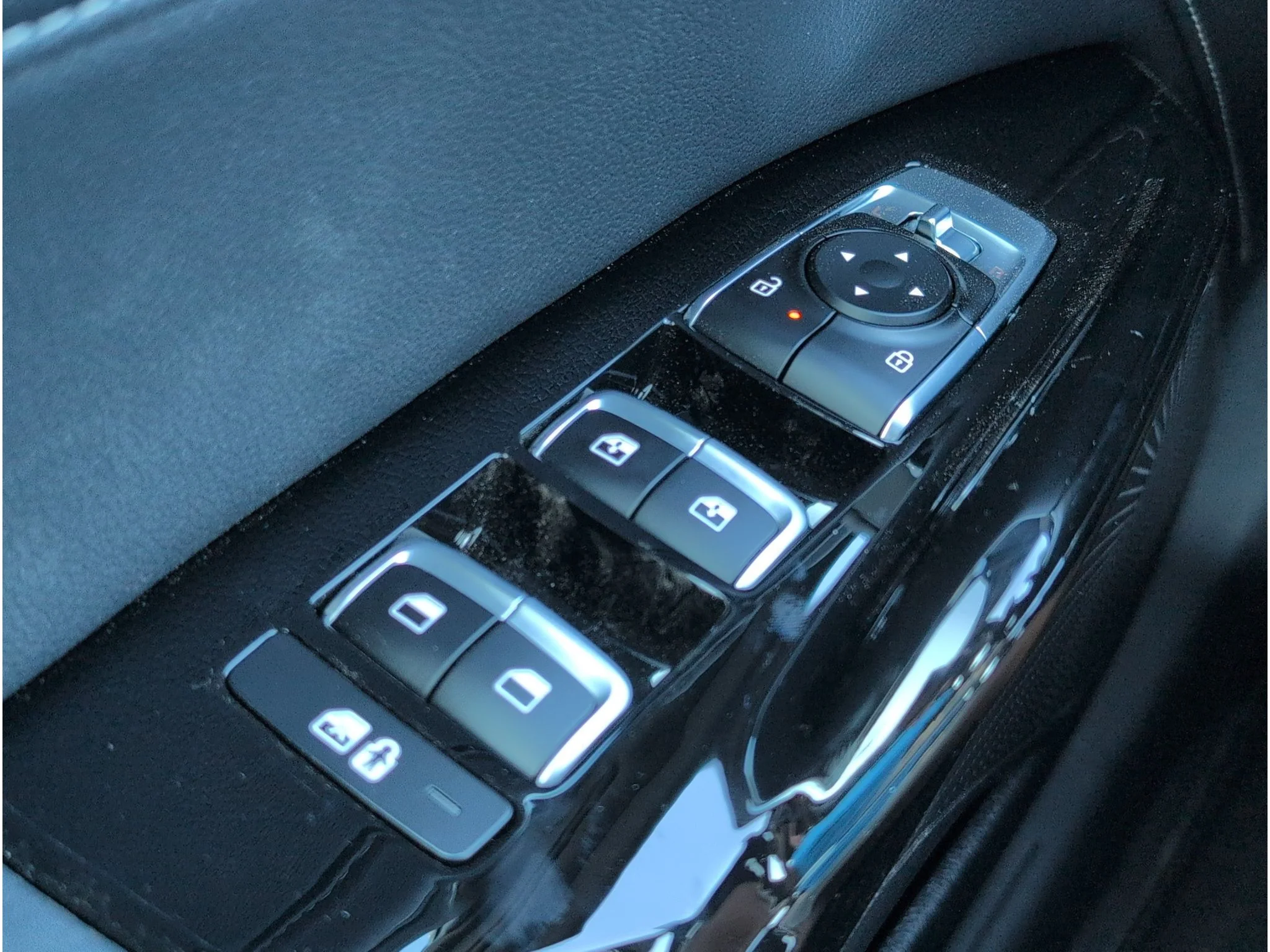 New 2026 Wolf Gray Kia GT-Line FWD image 11