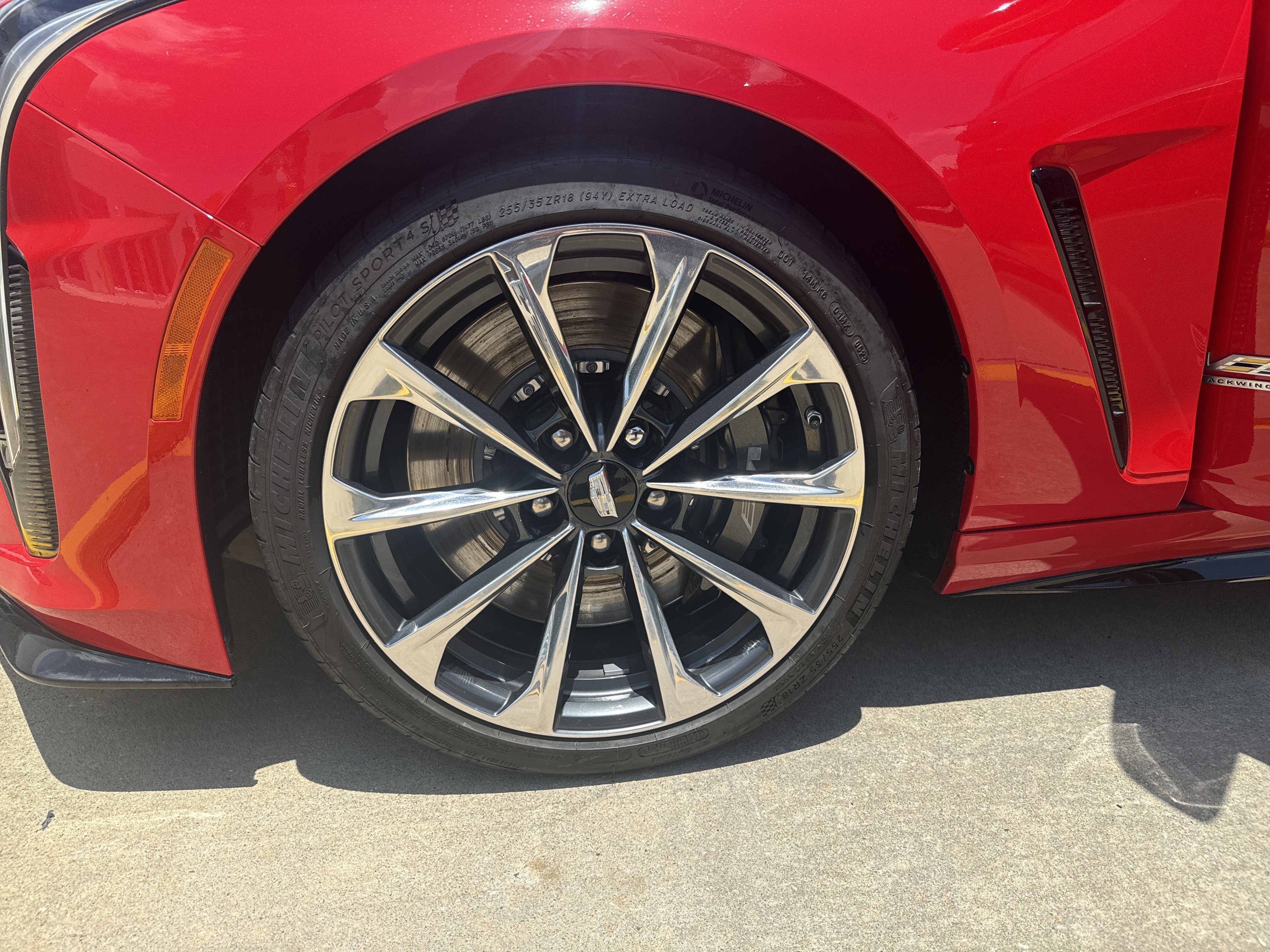 2024 Cadillac CT4 V-Series Blackwing - Photo 18