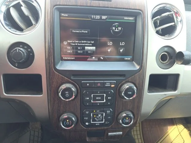 Used 2013 White Ford Lariat image 18