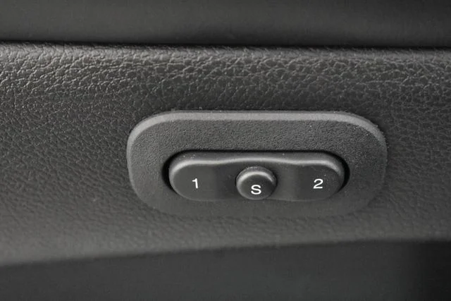 Used 2017 Black Jeep Limited image 28