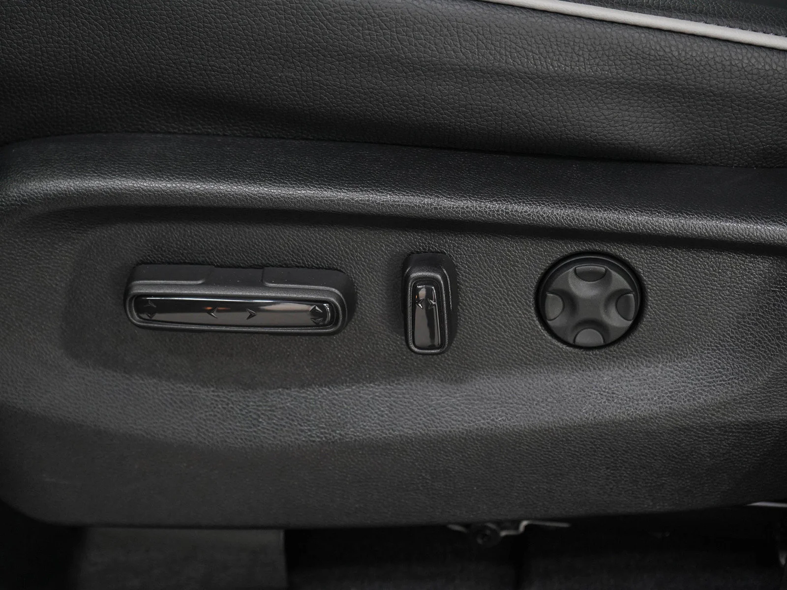 Used 2026 Black Honda Touring Auto image 25