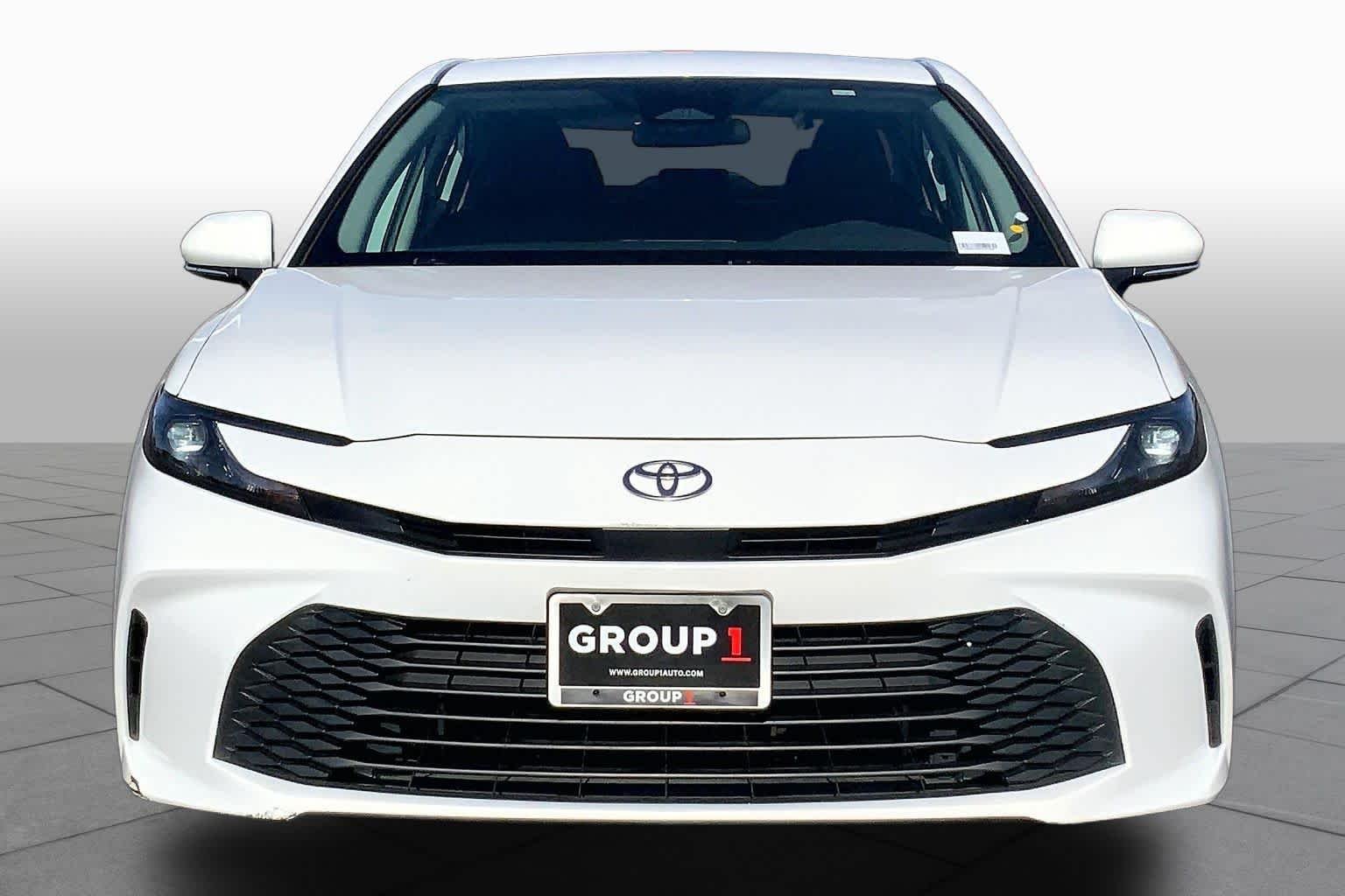 Used 2025 Ice Cap Toyota LE image 4