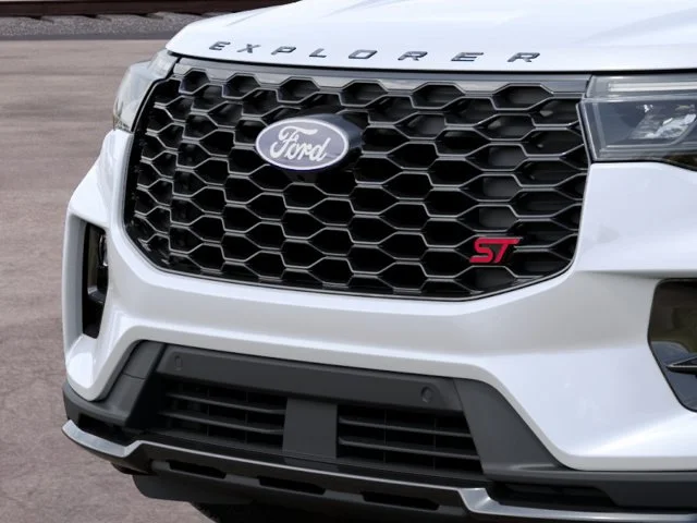 New 2027 Star White Metallic Tri-Coat Ford ST image 17