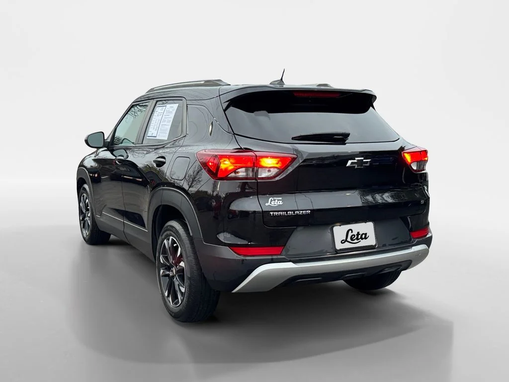 Used 2023 Mosaic Black Metallic Chevrolet LT image 6