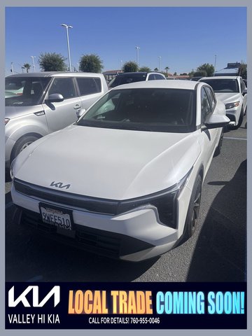 2025 Kia K4 LXS AT's photo