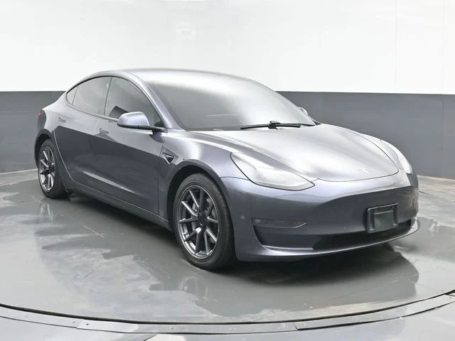 2021 Tesla Model 3 Long Range Dual Motor All-Wheel Drive's photo