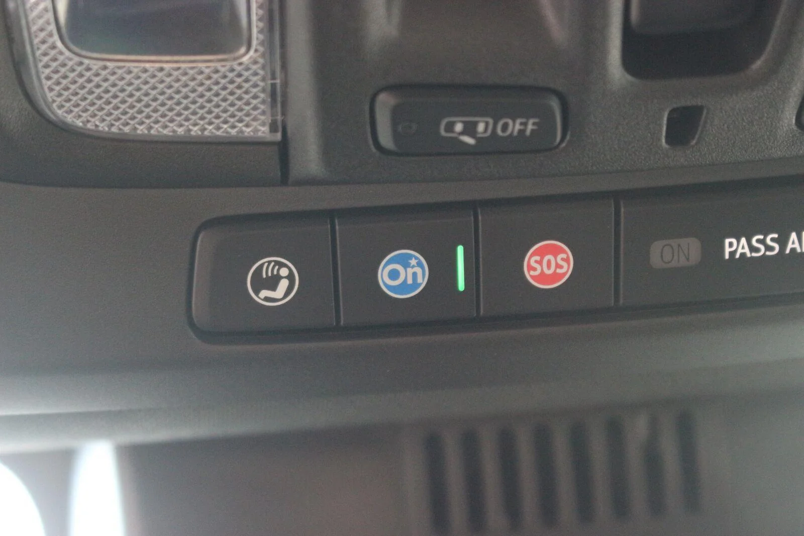 Used 2024 Summit White GMC AT4 image 32