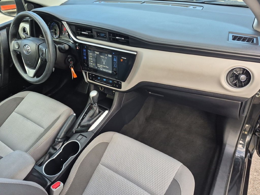 2017 Toyota Corolla LE - Photo 28