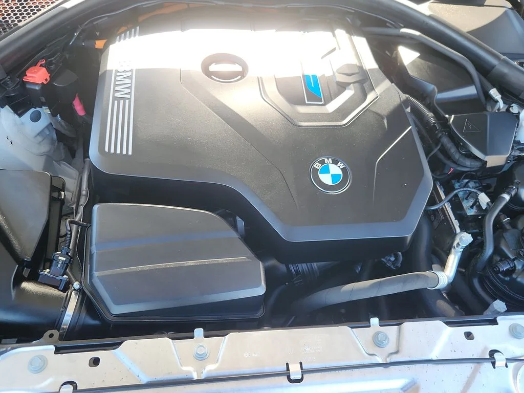 Used 2022 White BMW 330e xDrive image 17