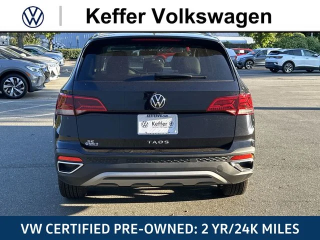 Certified Used 2023 Black Volkswagen 1.5T SE image 6