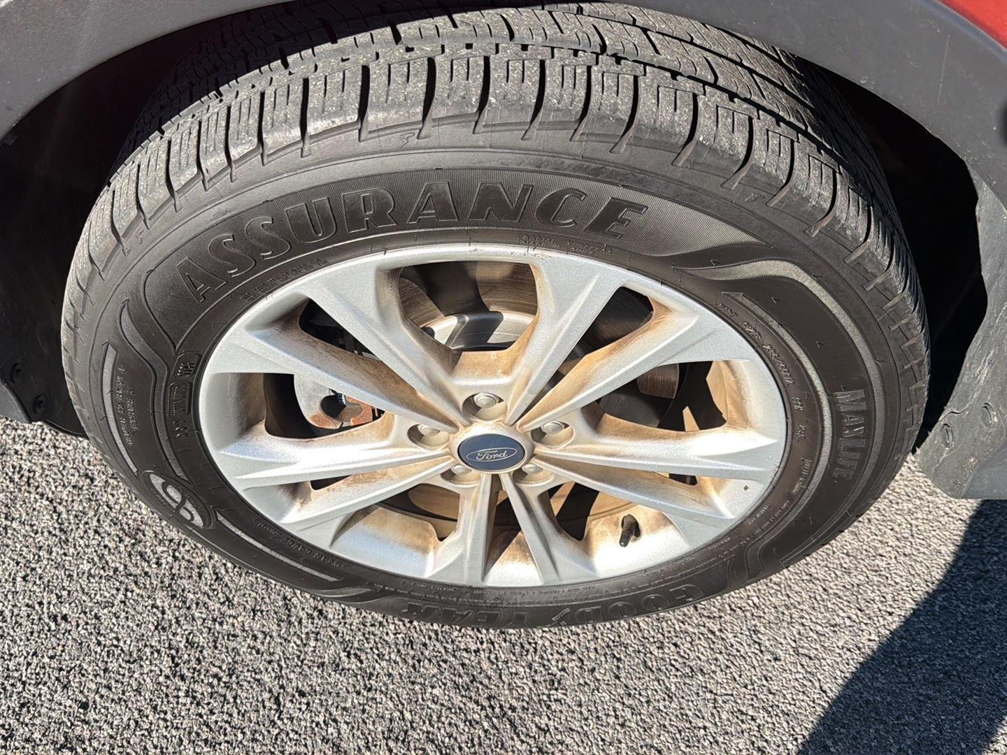 Used 2019 Sedona Orange Ford SE image 8