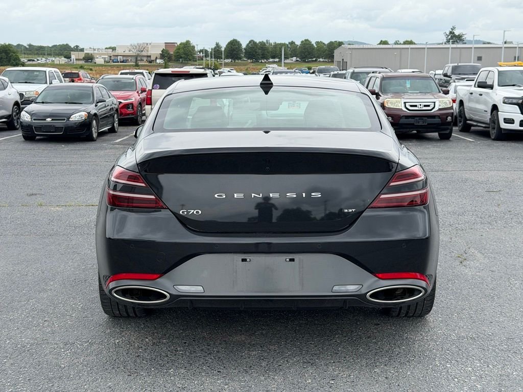 Used 2025 Black Genesis 3.3T Sport Advanced image 6