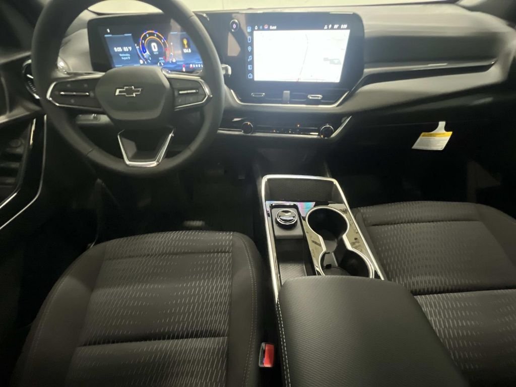 2027 Chevrolet Equinox LT - Photo 13