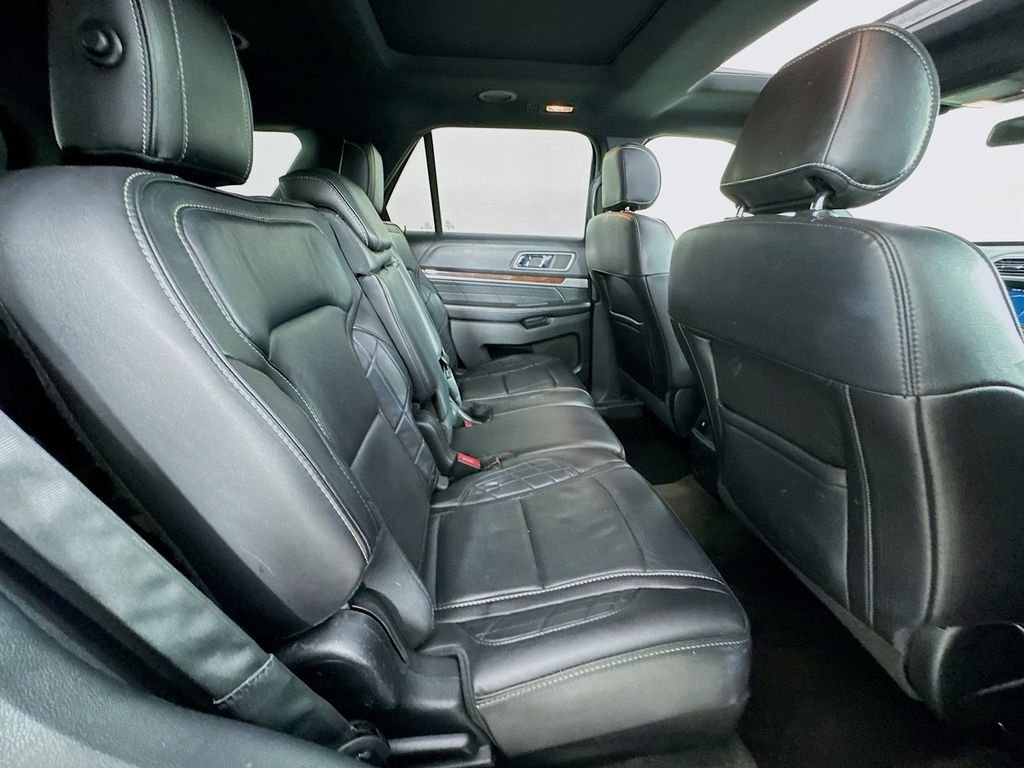 Used 2017 Shadow Black Ford Platinum image 37