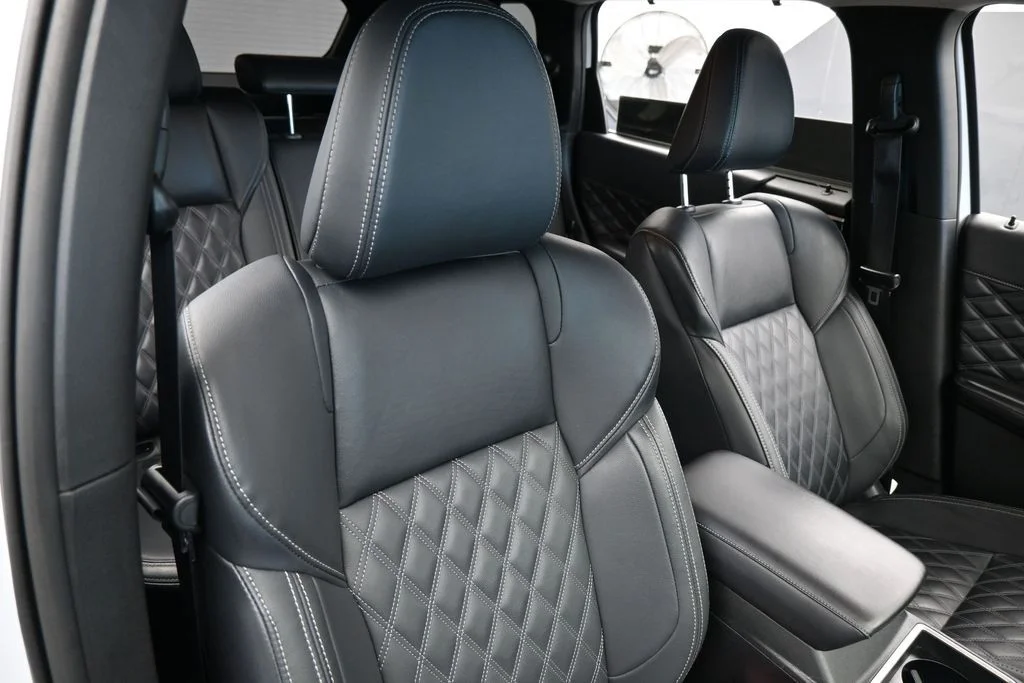 Used 2024 White Mitsubishi SEL image 43