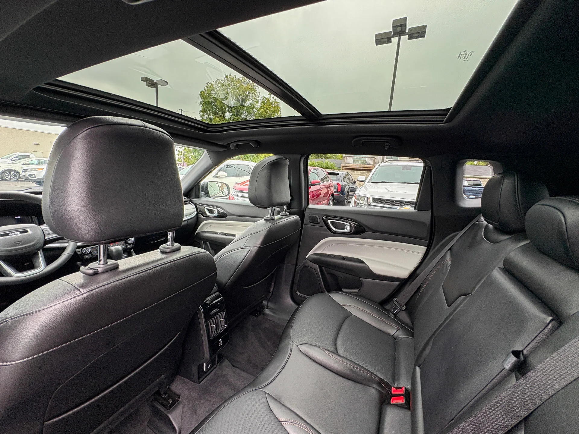 Used 2023 Gray Jeep Limited image 24