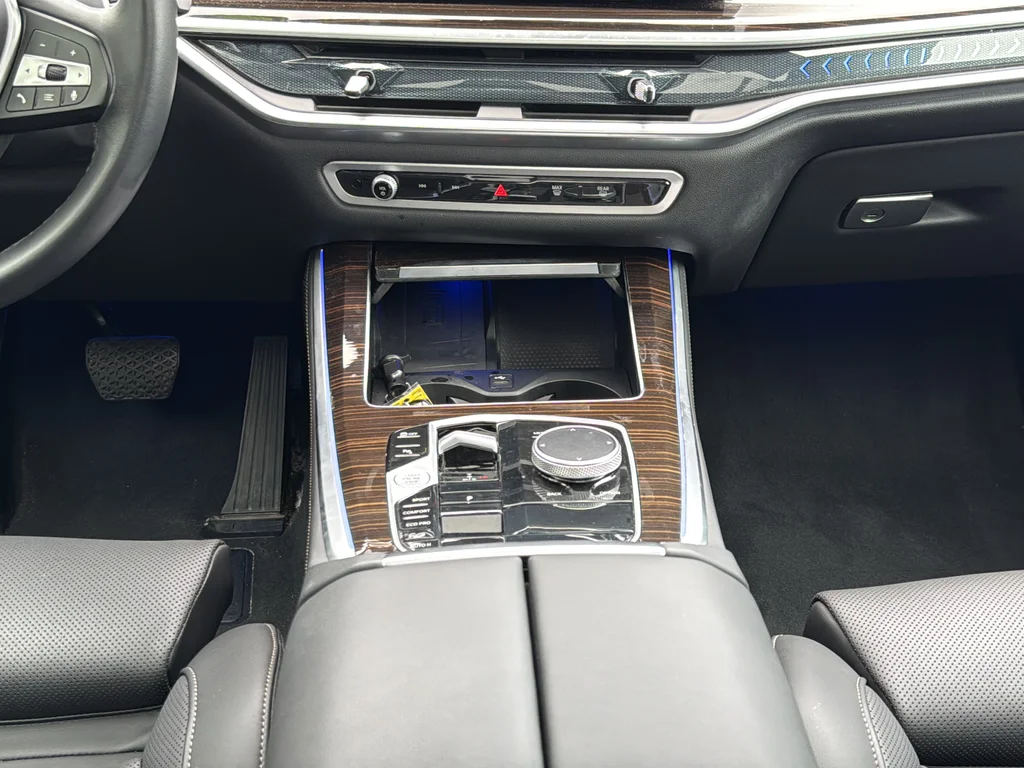 Used 2026 White BMW xDrive40i image 33
