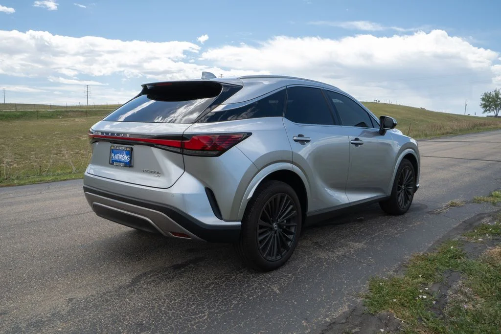 Used 2024 Silver Lexus 350h Premium image 5