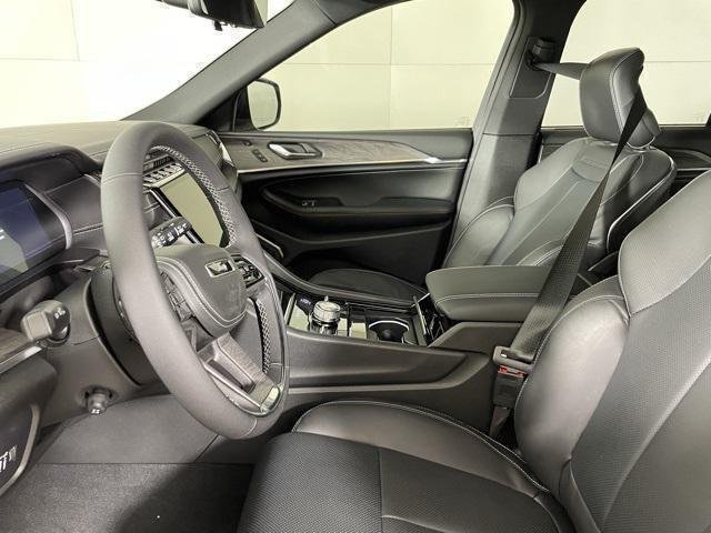 2025 Jeep Grand Cherokee Overland - Photo 32