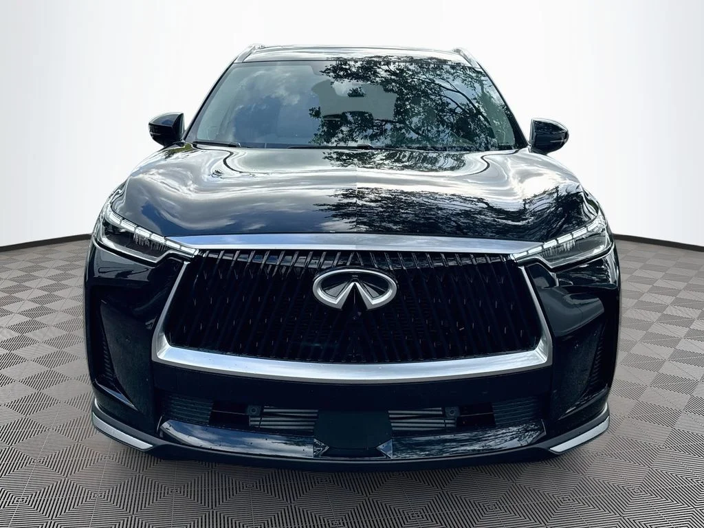 New 2027 MINERAL BLACK INFINITI Luxe FWD image 2