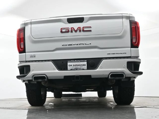 Used 2019 WHITE FROST TRICOAT GMC Denali image 29