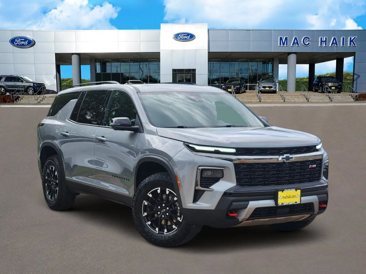 Used 2025 Gray Chevrolet Z71 image 1