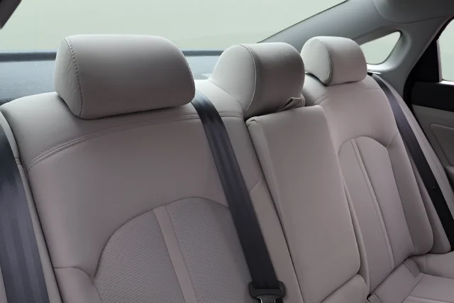 Used 2015 Gray Hyundai SE image 15