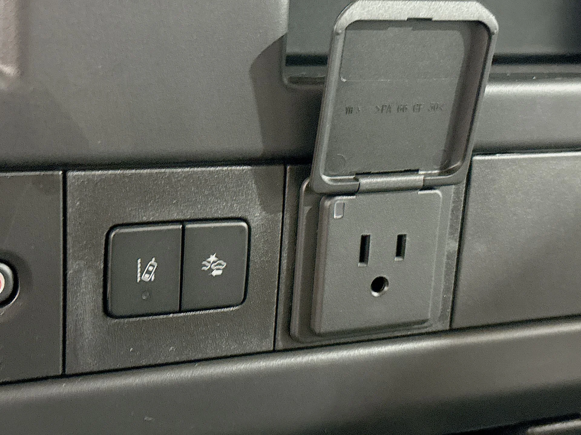 New 2025 Summit White GMC Work Van image 30