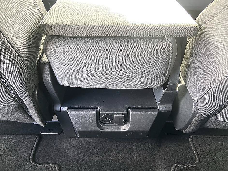 Used 2025 Oxford White Ford XLT image 31