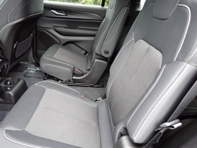 New 2024 Baltic Gray Metallic Clear-Coat Exterior Paint Jeep Laredo image 13