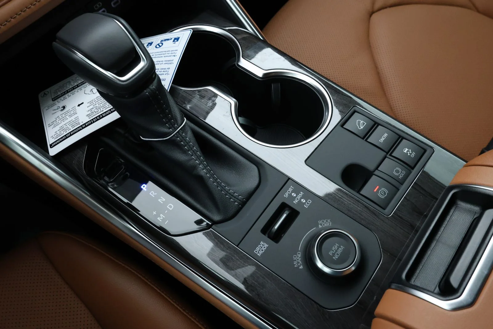 New 2026 Midnight Black Metallic Toyota Platinum image 25