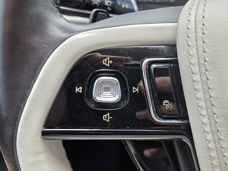 Used 2020 Black Metallic LINCOLN BLACK LABEL AWD image 35
