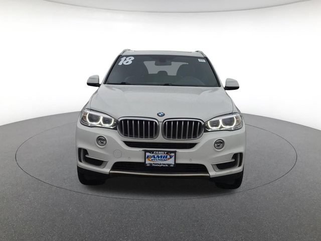 Used 2019 Black BMW M550i xDrive image 8