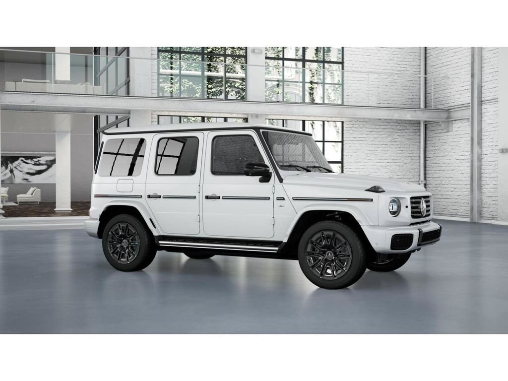 Used 2025 MANUFAKTUR Moonlight White Magno Mercedes-Benz G 580 image 13
