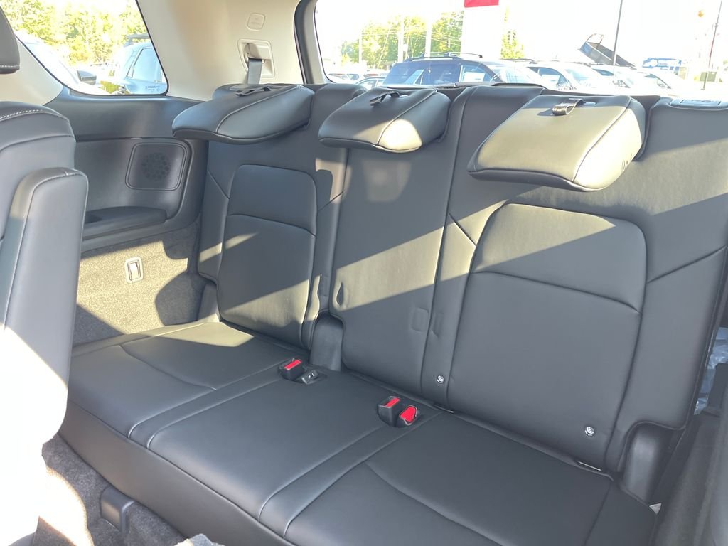 New 2026 Everest White Pearl TriCoat Nissan Platinum image 24