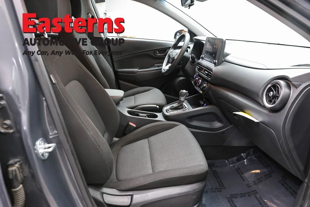 Used 2023 Gray Hyundai SEL image 23