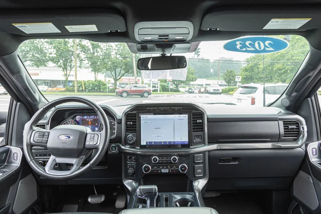 Used 2023 Black Ford XLT image 13