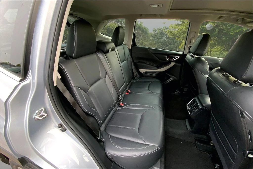Used 2023 Silver Subaru Limited image 25