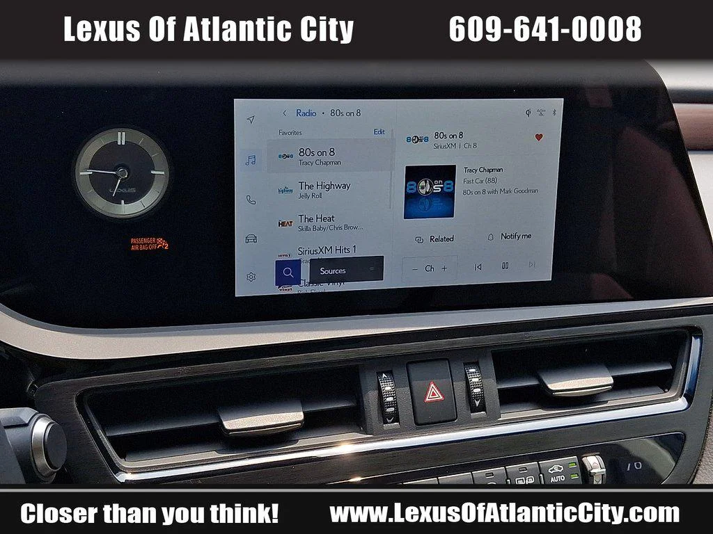 Certified Used 2025 Iridium Lexus ES 300h image 17