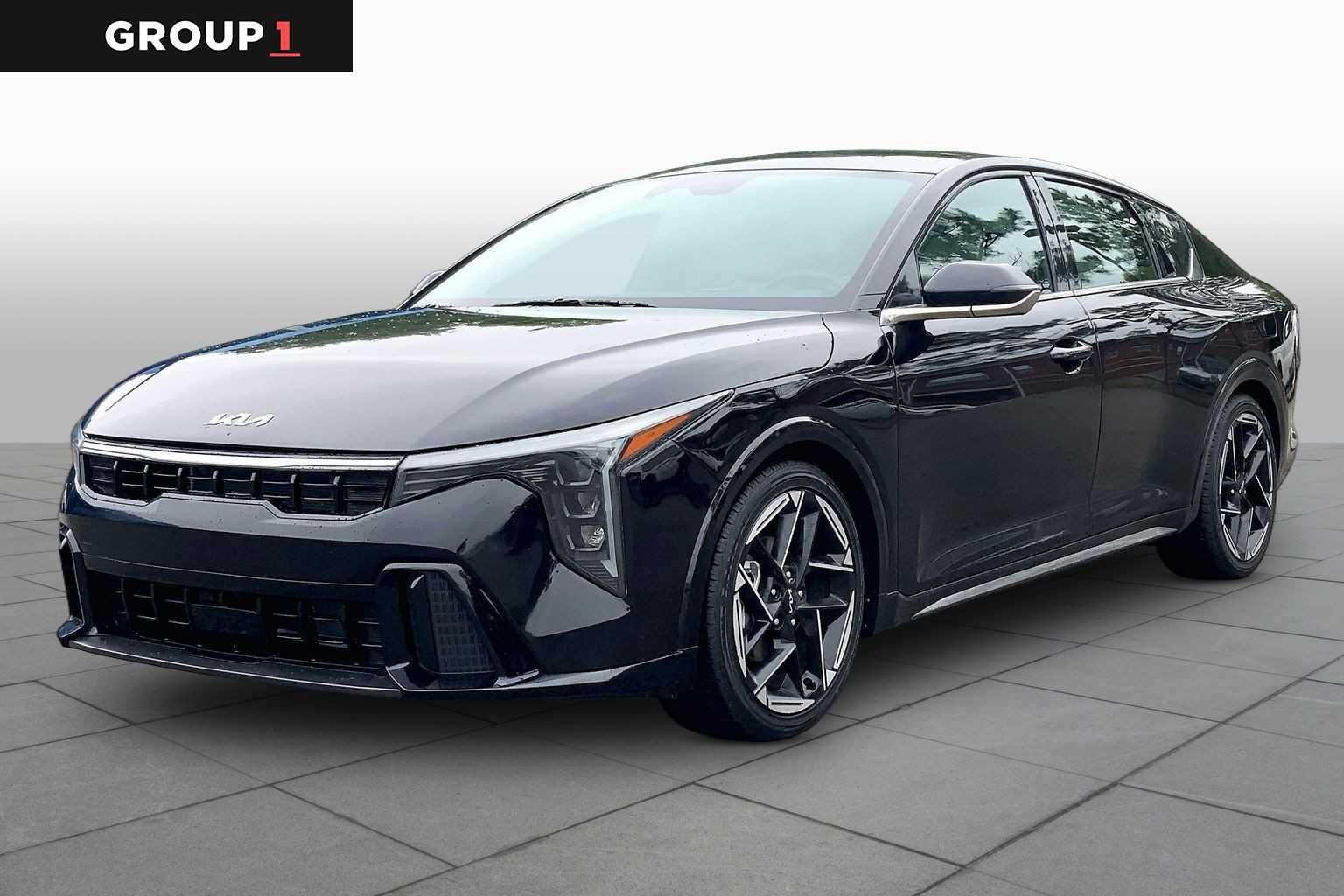 2025 Kia K4 GT-Line AT's photo
