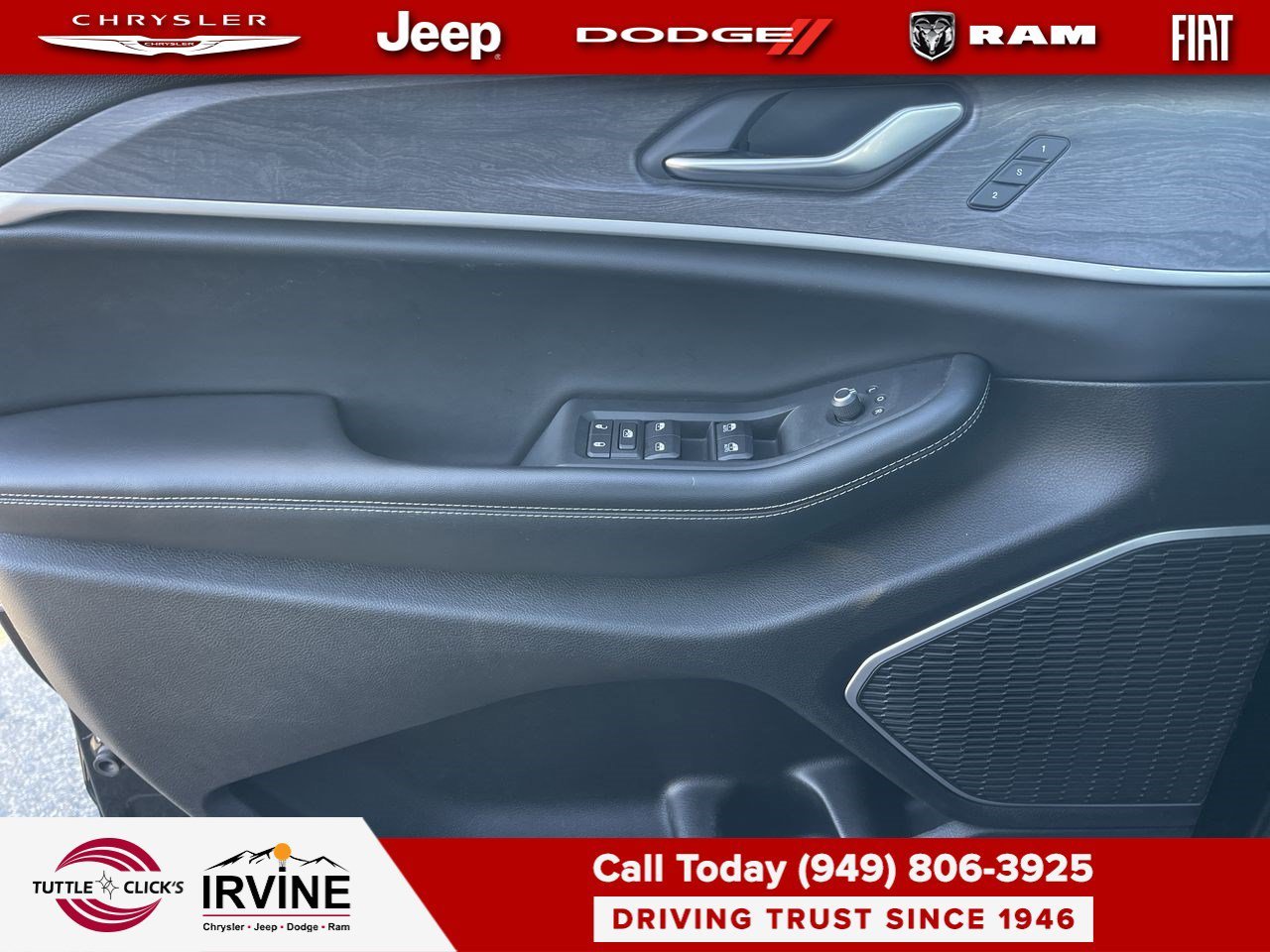 Used 2022 Diamond Black Crystal Pearlcoat Jeep Limited image 24