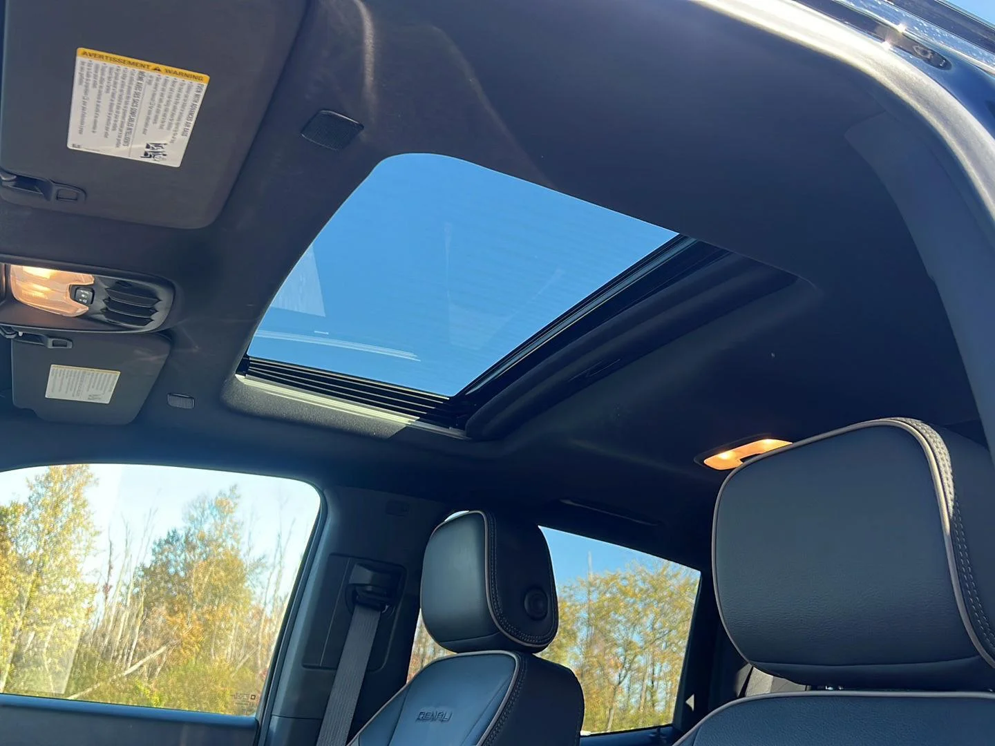 Used 2025 Onyx Black GMC 4WD Denali image 5