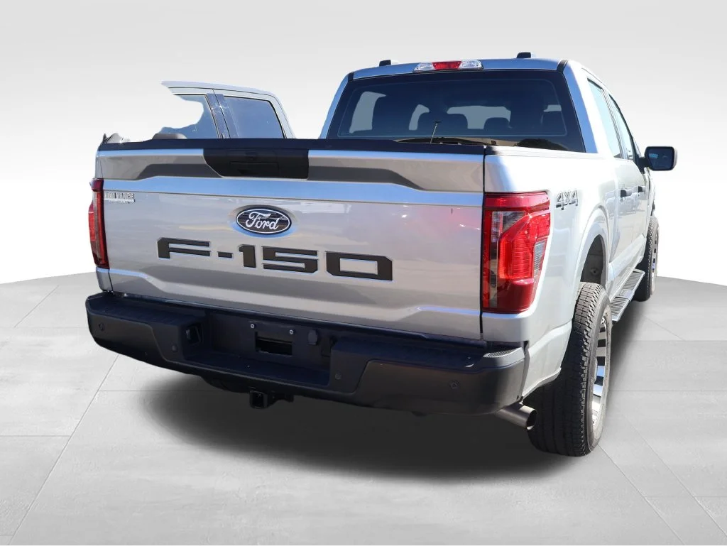 Used 2024 Silver Metallic Ford XL image 10