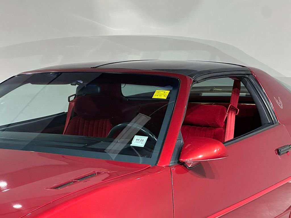 Used 1987 Red Pontiac  image 86